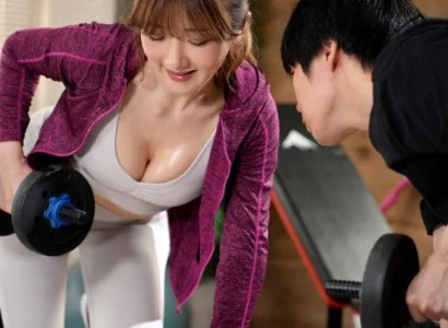Nữ PT gợi cảm và chàng trai số hưởng đụ nhau