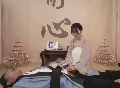 Người nữ tu chứng kiến vị đạo sĩ bị thương