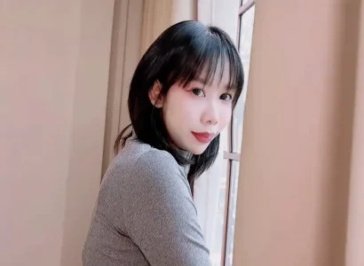 Em gái xinh lồn múp đi tìm nhà và nện nhau với chủ