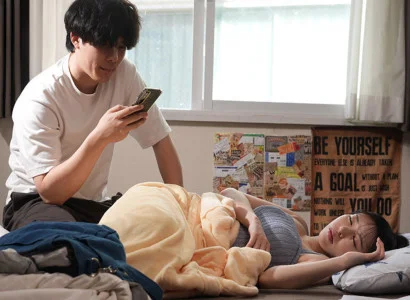 Gã đàn ông biến thái kích thích khi người yêu quan hệ với người khác